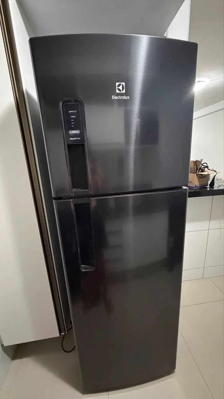 Geladeira Eletrolux nunca usada