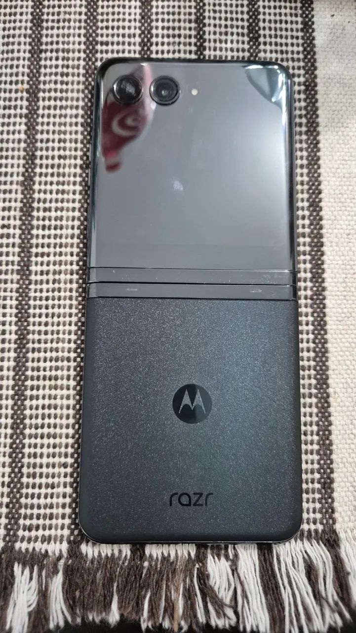 Motorola Razr 40 Ultra - Foto 3