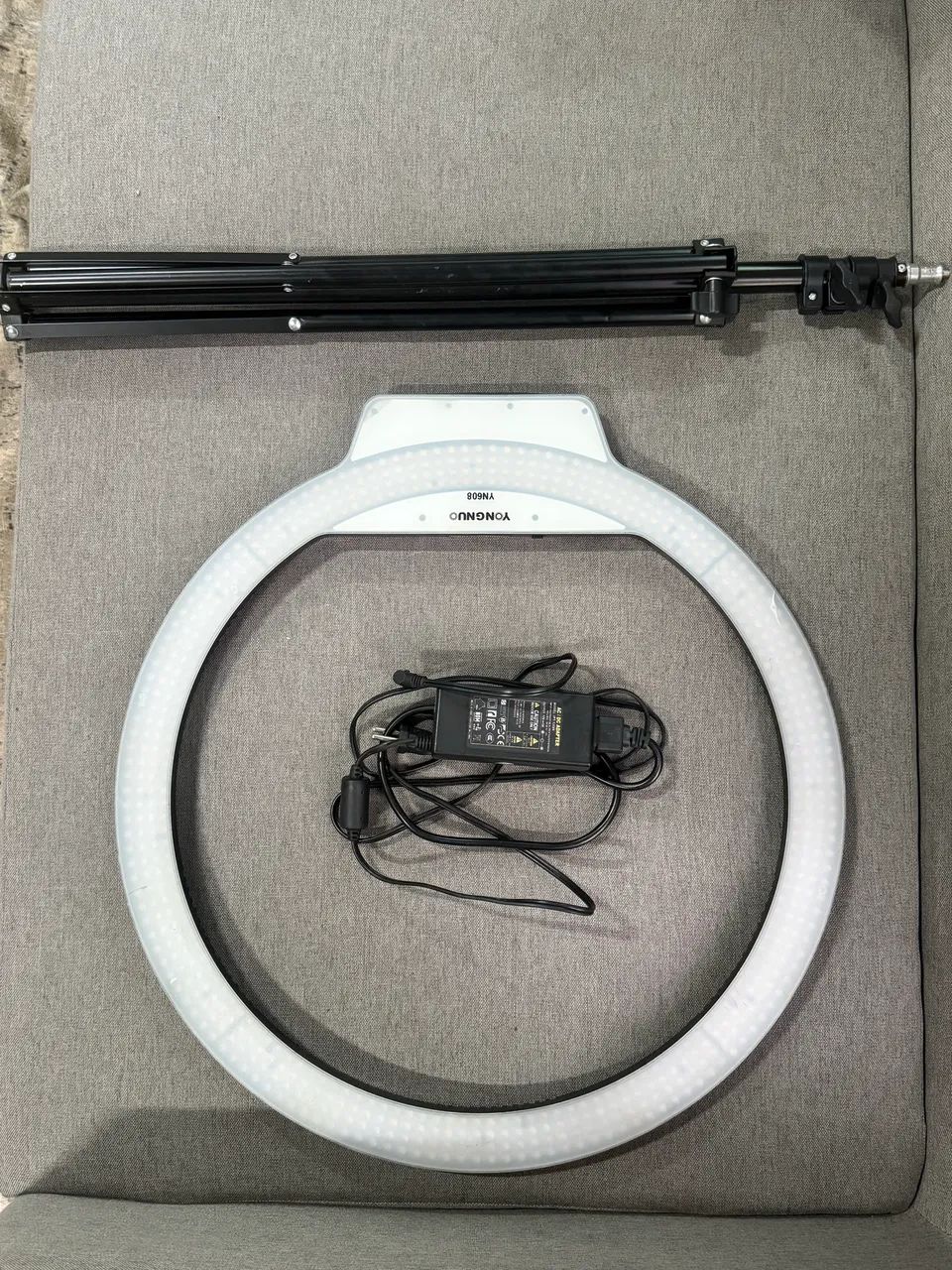 Ring Light Yongnuo Yn608 Led - Foto 3