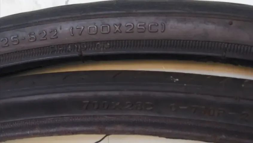 Par de pneus speed usados Quebra Galho - Foto 3