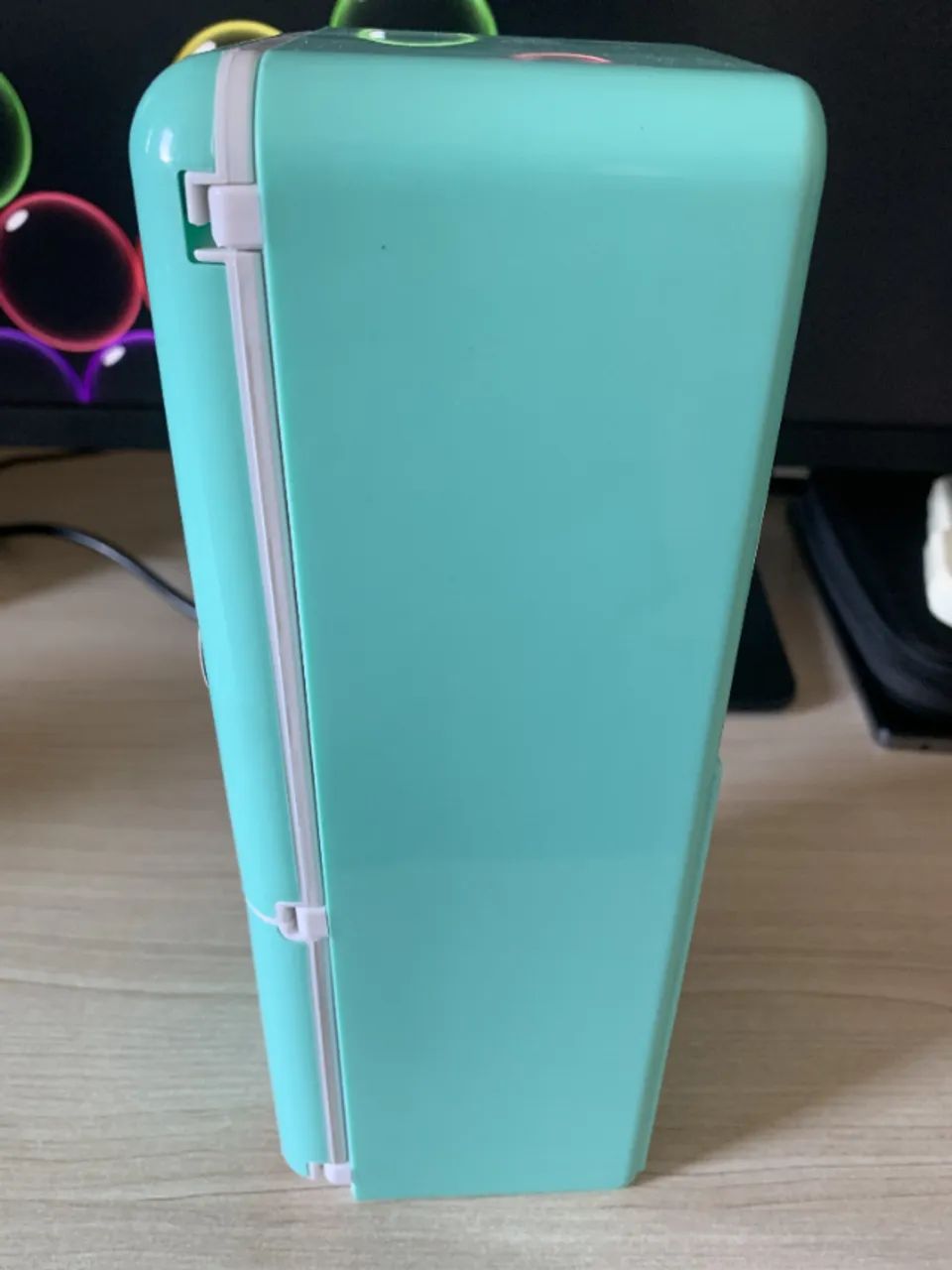 Geladeira Mini Brands + 4 bolas com itens - Foto 4