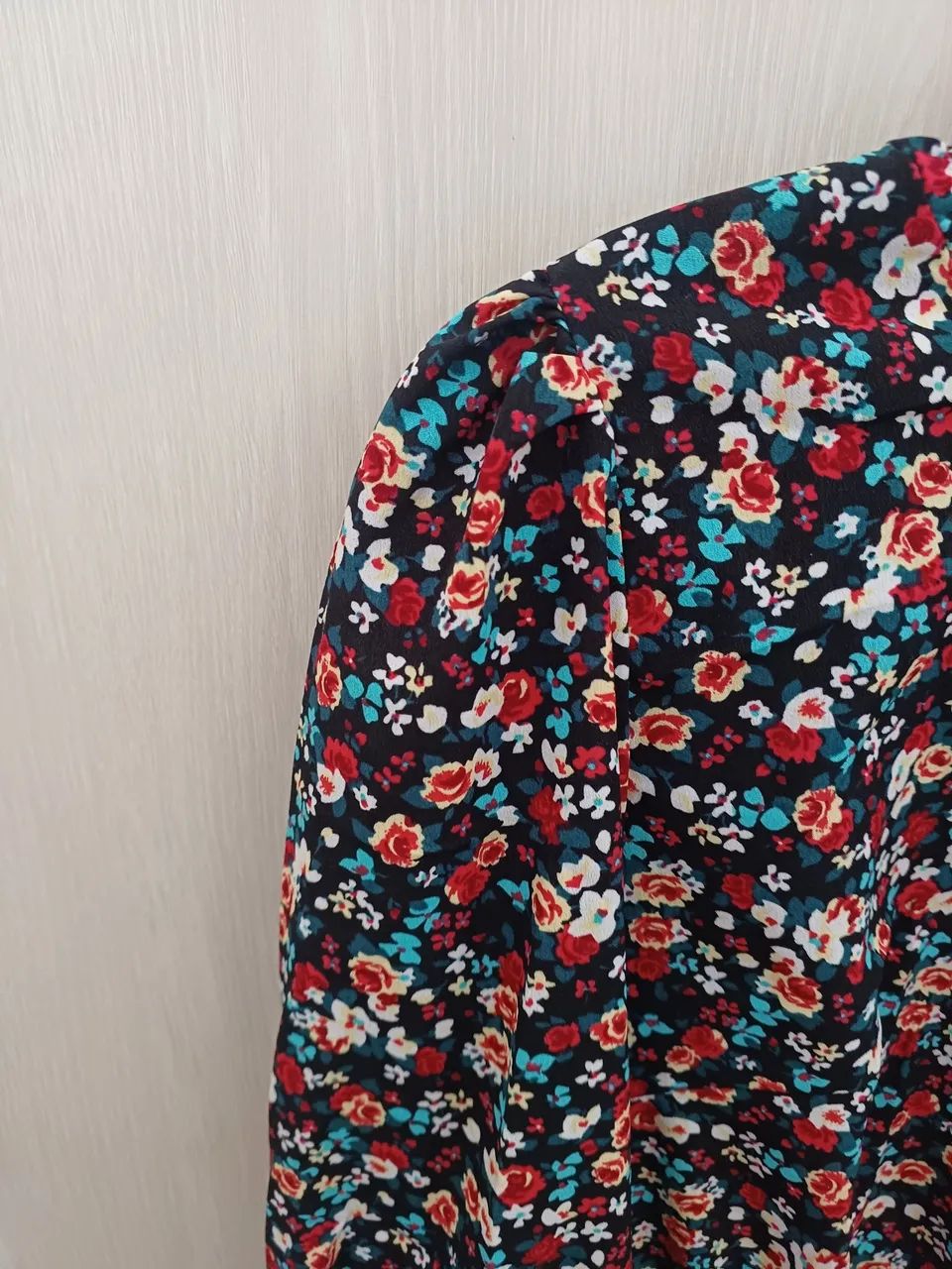 Vestido floral gola alta - Foto 3