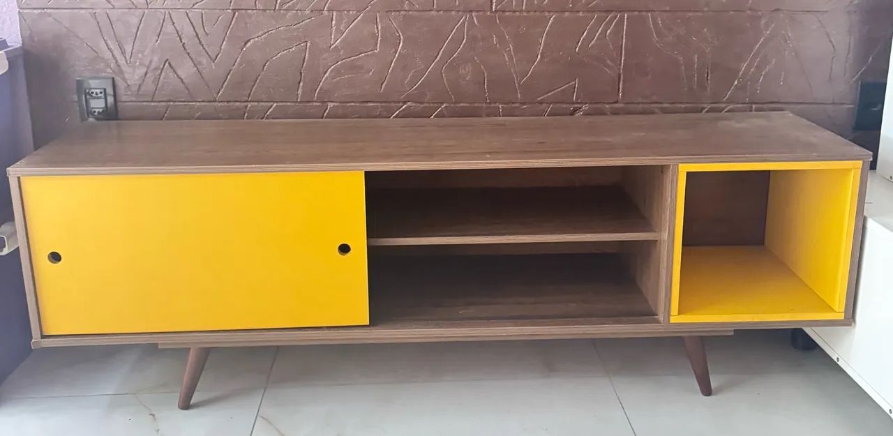 Rack retrô + 2 mesas amarelas - Foto 5