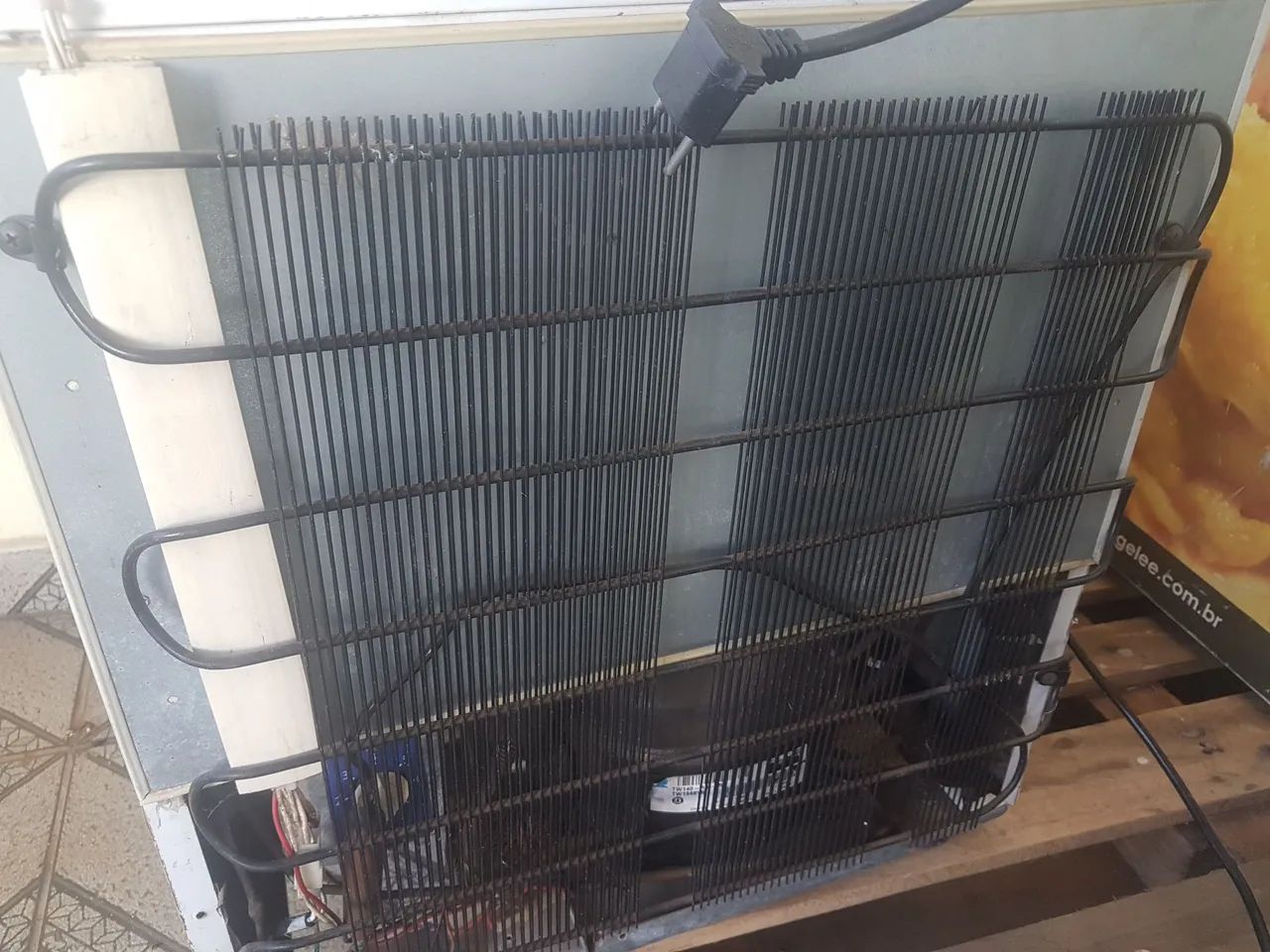 Freezer metalfrio vertical  - Foto 3