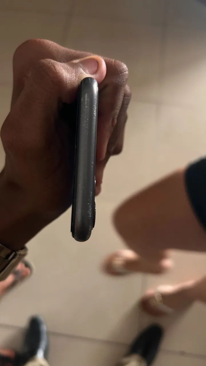 IPHONE 11 CONSERVADO (PARA VENDER LOGO) - Foto 3