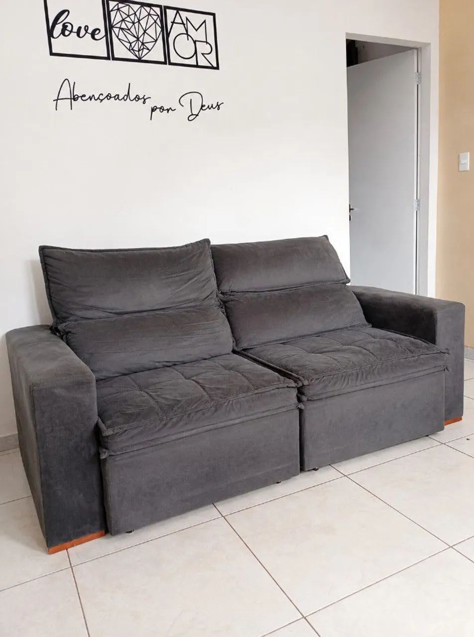 Sofá Retrátil Cinza  Conforto e Espaço - Foto 4
