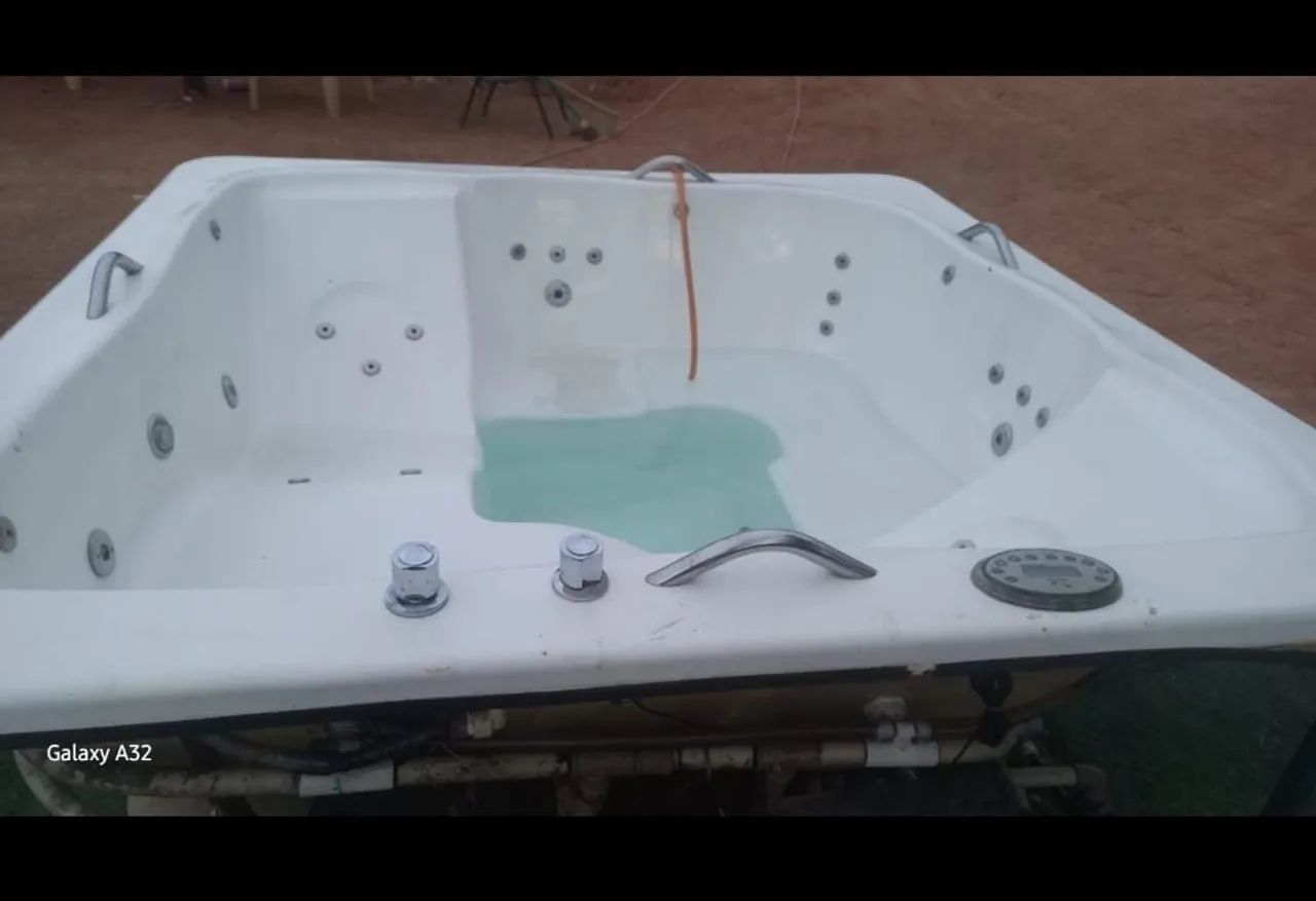 Banheira de Hidromassagem - Foto 3