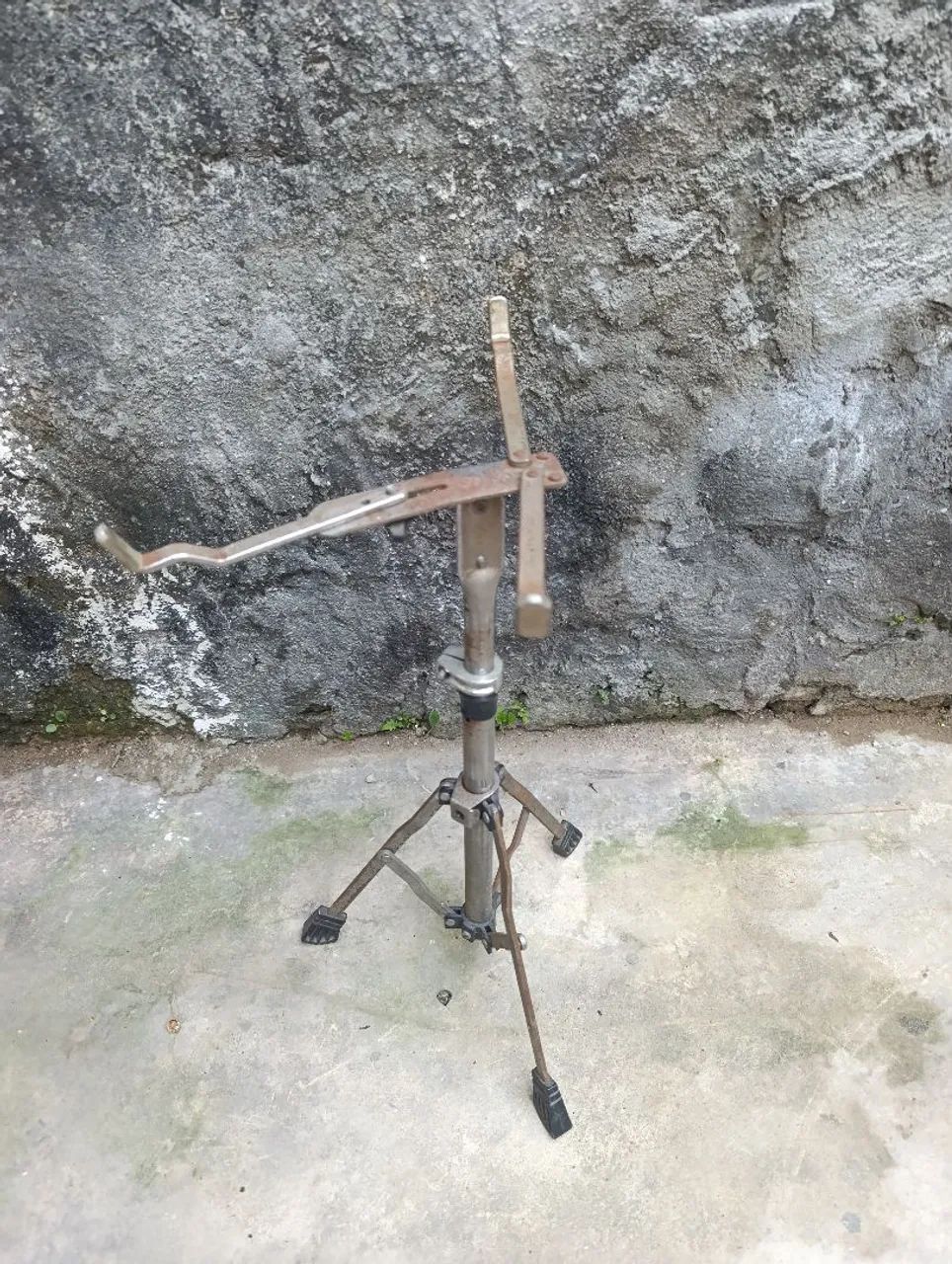 Estante de caixa quebrada 