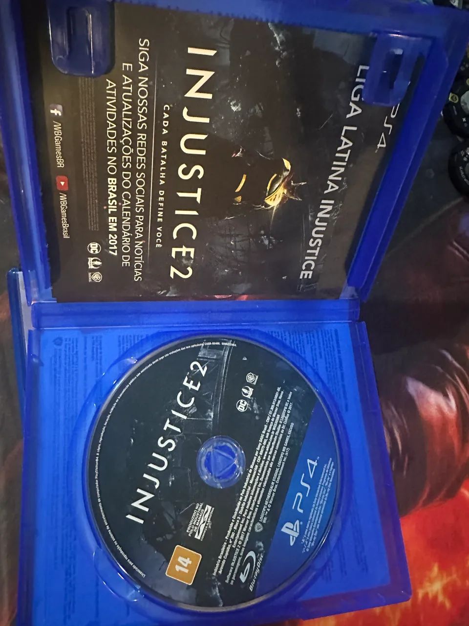 Injustice 2 PS4 - Edição de lançamento com Blue Ray Liga da Justiça Dark - Foto 3