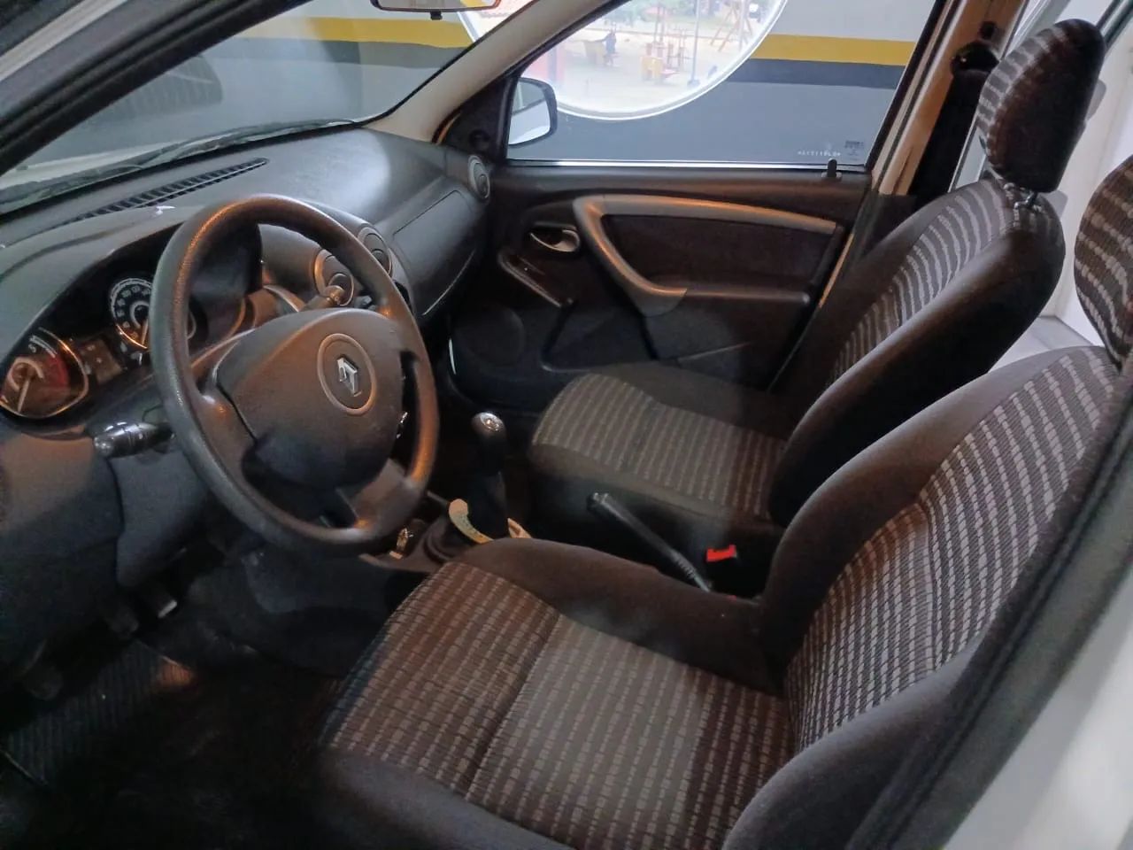 Renault Sandero Expression Hi-flex 1.0 16V 5P 2014 - Foto 3