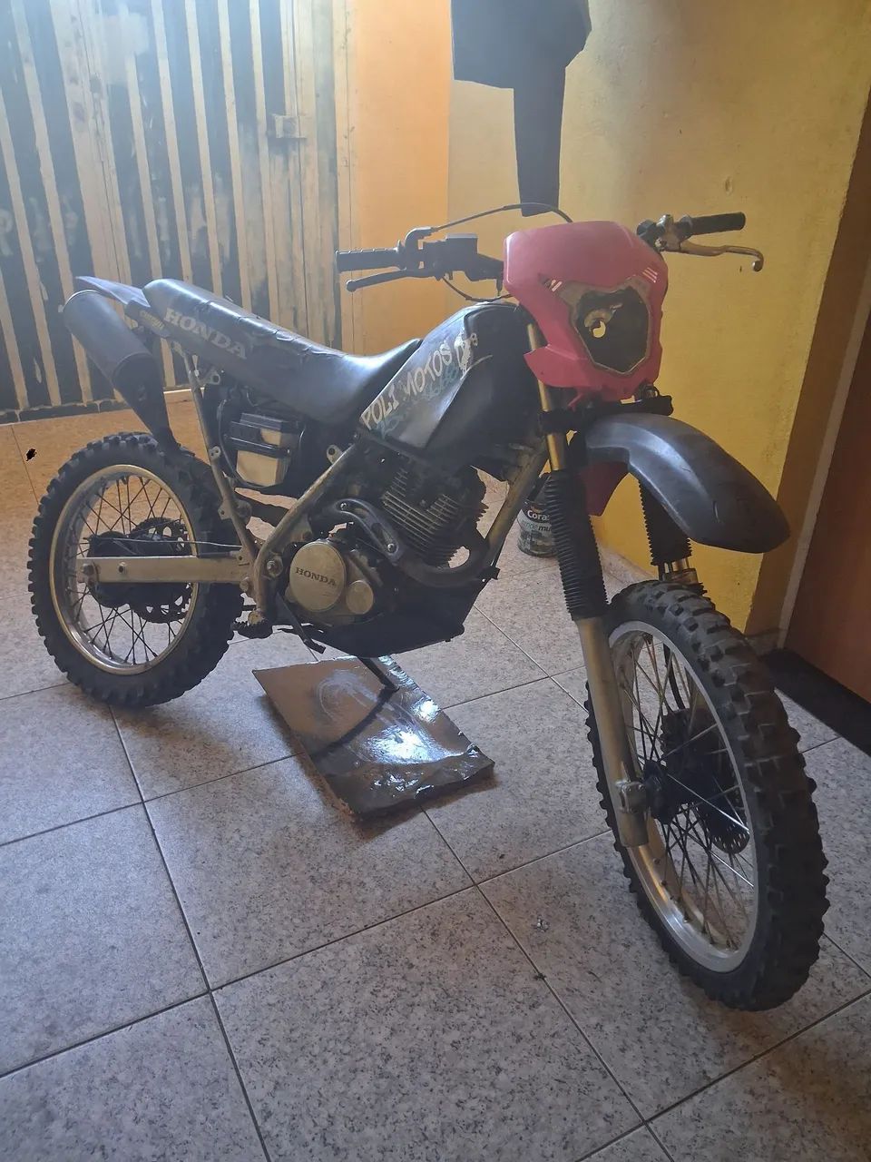 Xr200 de trilha