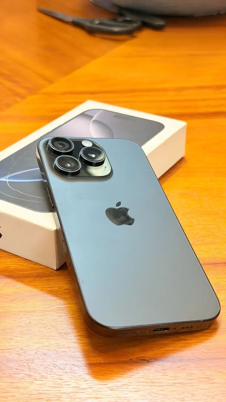 Iphone 16 pro - titânio - preto128 Gb  - Foto 2