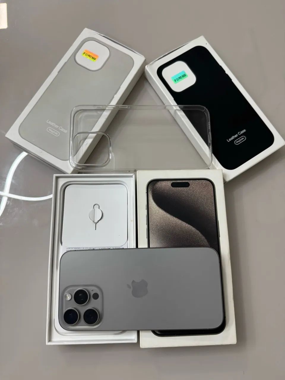iPhone 15 pro Max 256GB - Celulares e Smartphones - Floriano