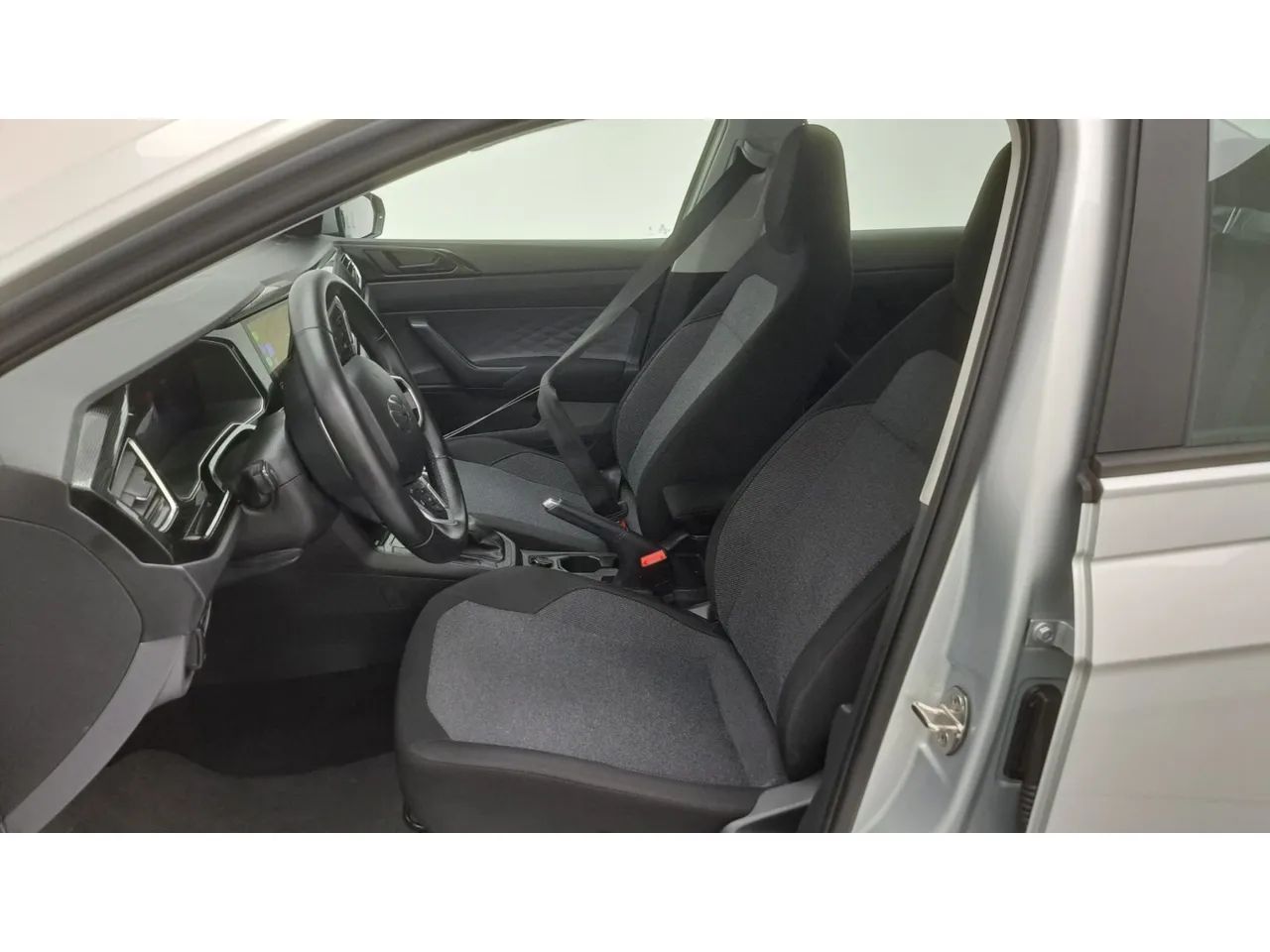 Volkswagen Virtus TSI 1.0 Flex 12V 4p Aut., foto 17 de 18