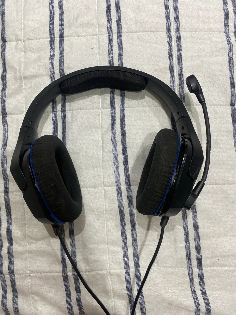 Headset gamer HyperX modelo Cloud Stinger