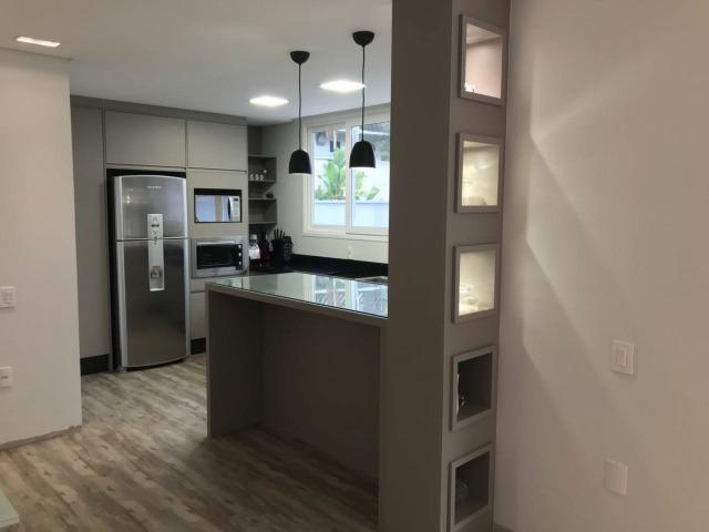 Linda casa 3 suites bairro Gloria em Joinville - Foto 4