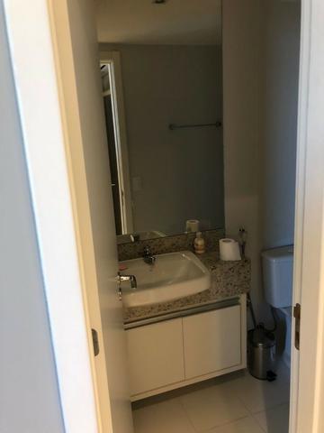Apartamento Tancredo Neves Mundo Plaza 2 suítes finamente decorado 2 vagas Nascente - Foto 4