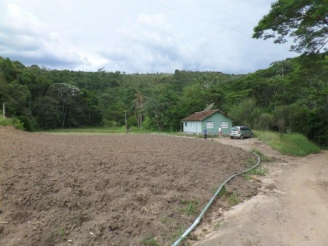 154 - Área de terra em Providência
