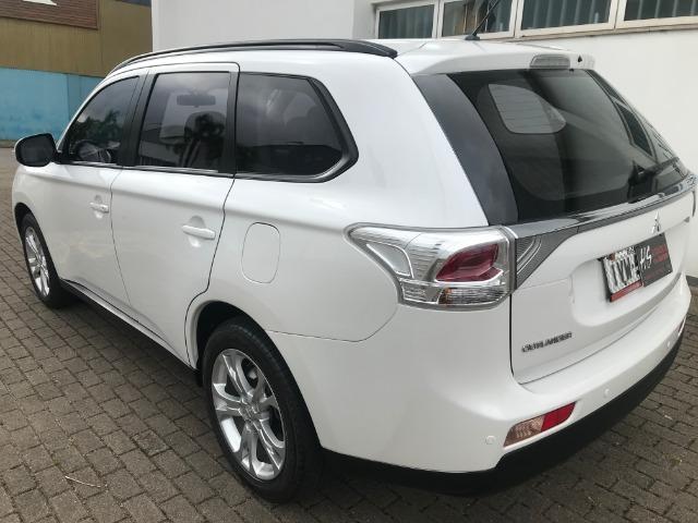 Outlander 2.0 - 2015 - C/ Teto Solar - Foto 7