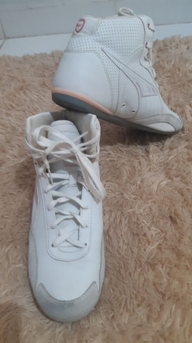 botinha de treino adidas