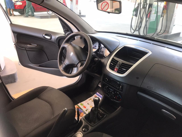 Peugeot 207 - Foto 4