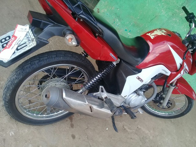 MOTO A VENDA