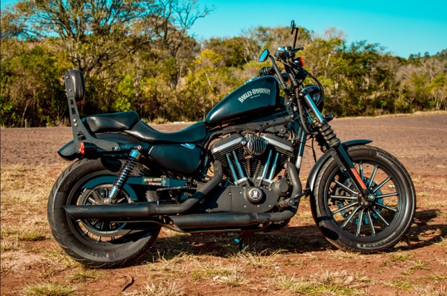 HARLEY-DAVIDSON 883 IRON 2015