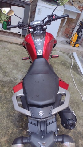FAZER 250 CILINDRADA