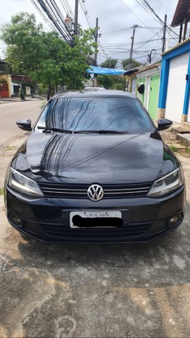 VENDO VOLKSWAGEN JETTA 2013 AUTOMÁTICO