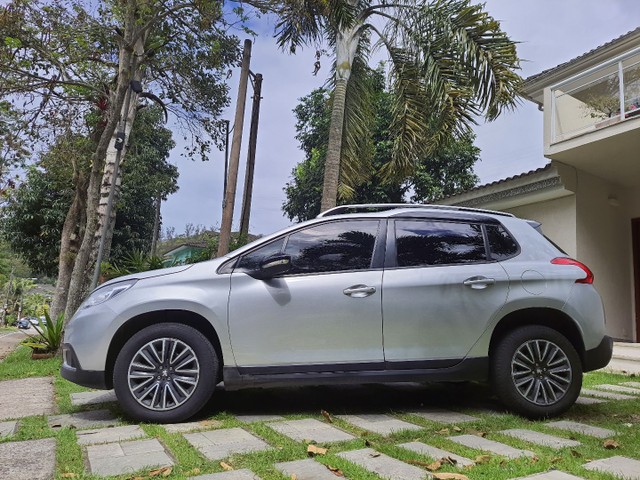 PEUGEOT 2008 2018
