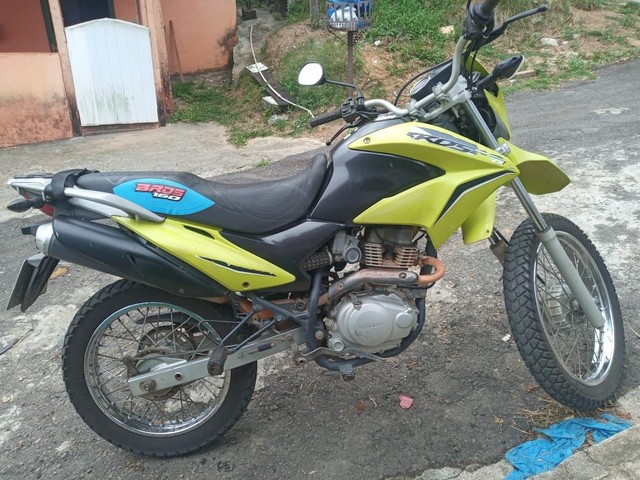 EM DIAS BROSS TÁ NO MANAQUIRI FONE. *