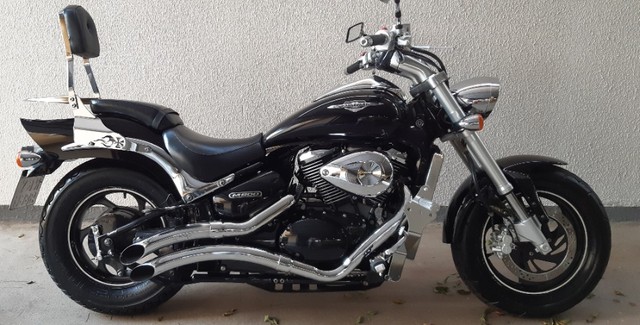 SUZUKI BOULEVARD M 800