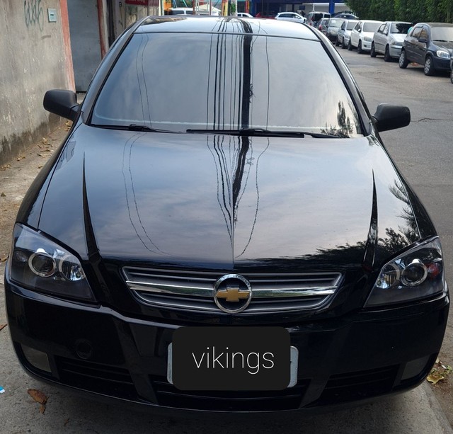 GM Onix - Vikings Automóveis