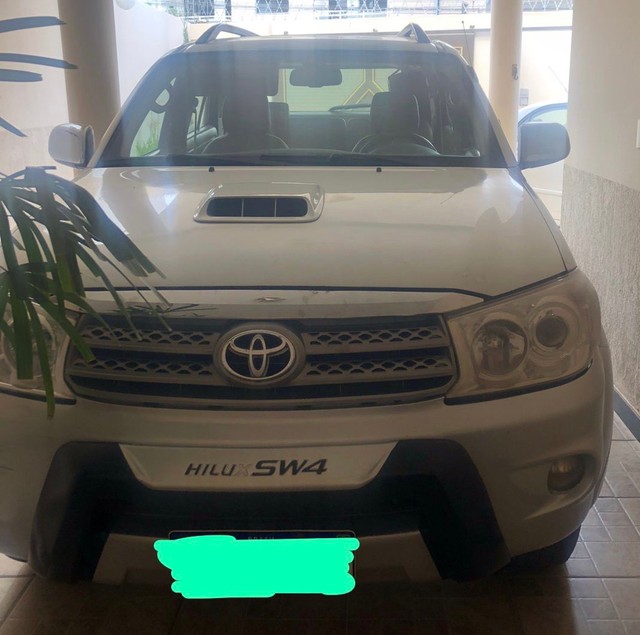 HILUX SW4