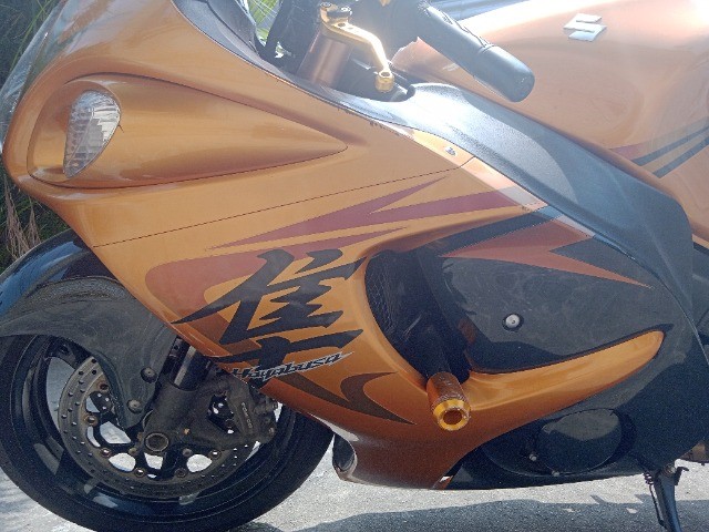 MOTO SUZUKI 1300C