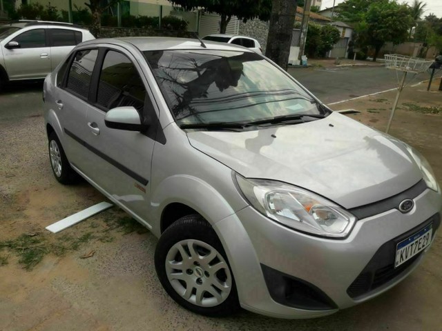 FIESTA SEDAN 1.6 12/13 NOVINHO