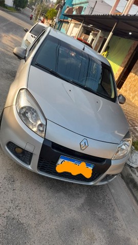 SANDERO2012 2013.