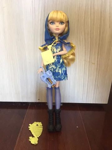 Boneca Ever After High Blondie Lockes