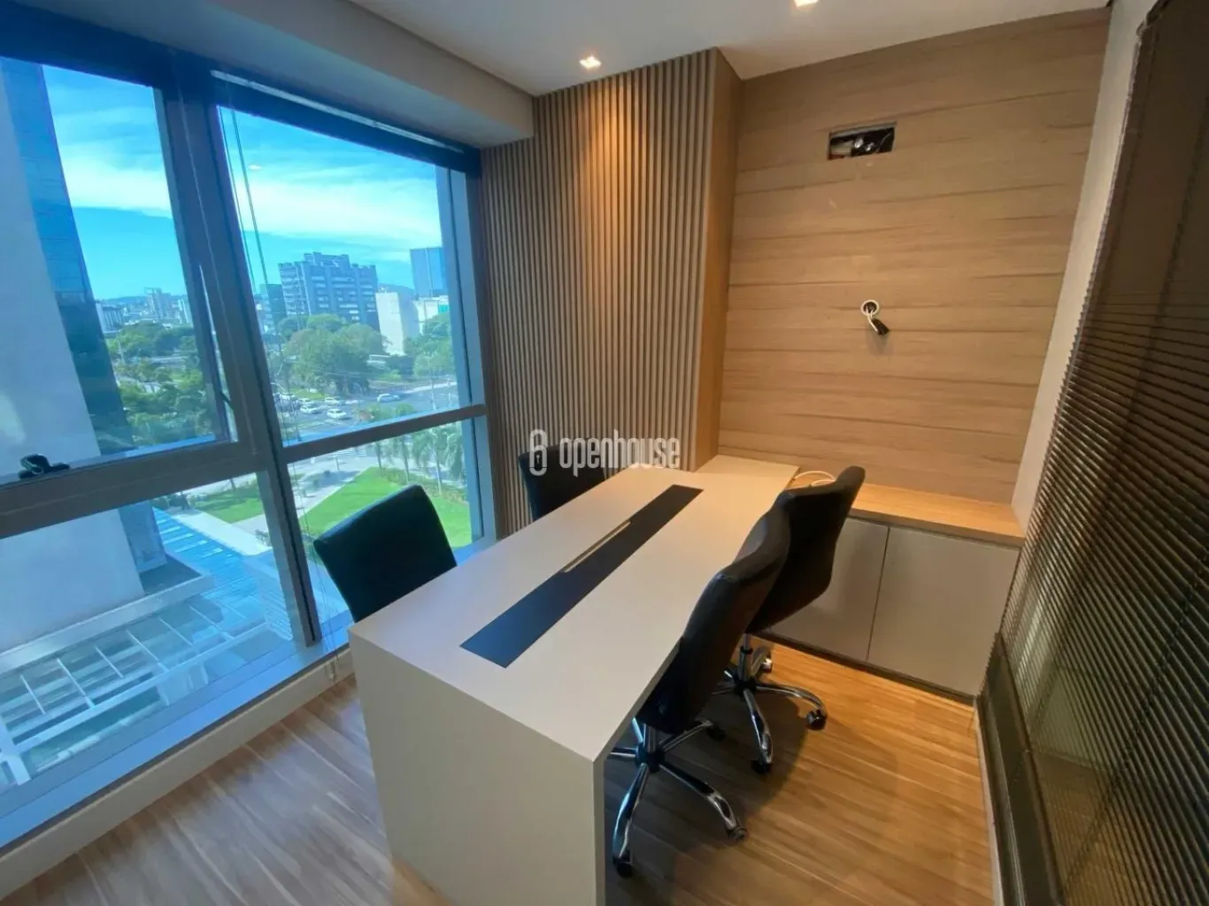 Sala Mobiliada a venda no Trend Offices Praia de Belas
