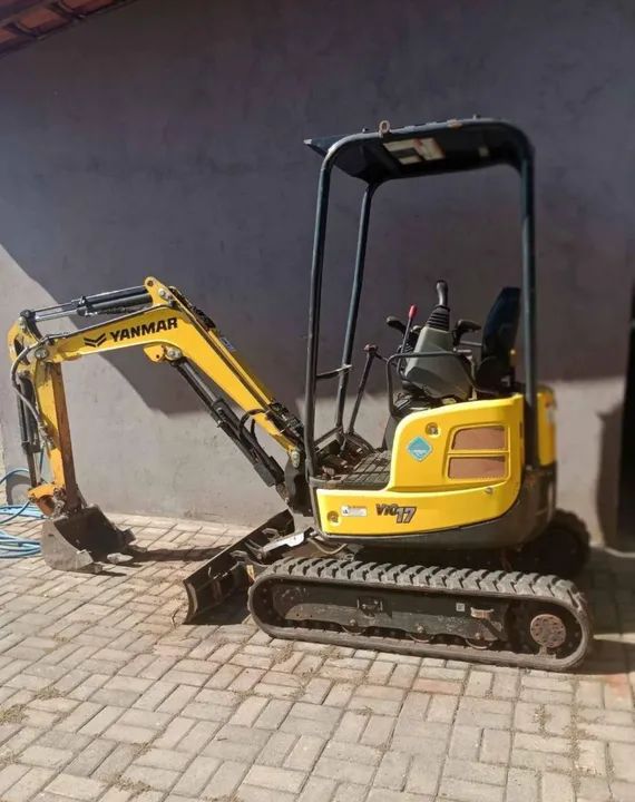 MINI ESCAVADEIRA MODELO VIO17 YANMAR COM 1130 HRS DE USO