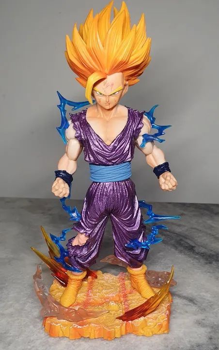 Gohan ssj2 com base 20cm