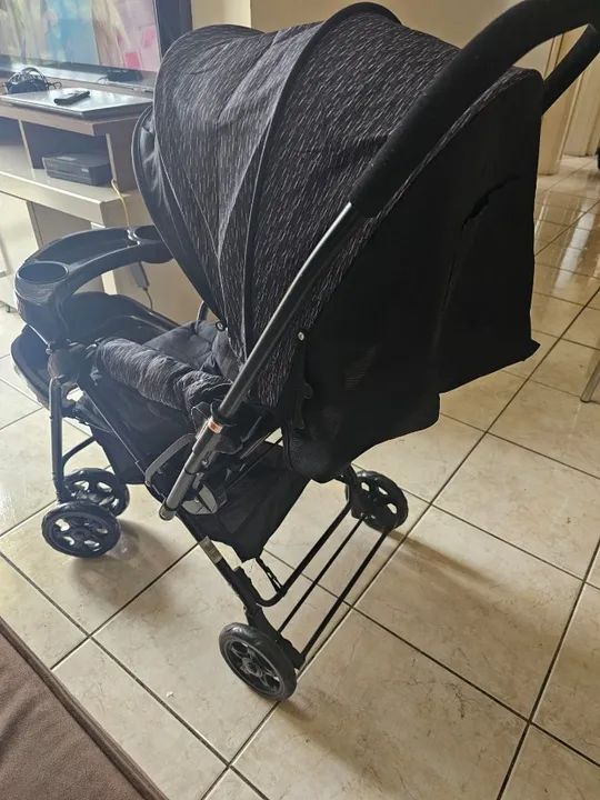 Carrinho de Bebê e Bebê Conforto Completo ( MARCA COSCO) - Foto 3