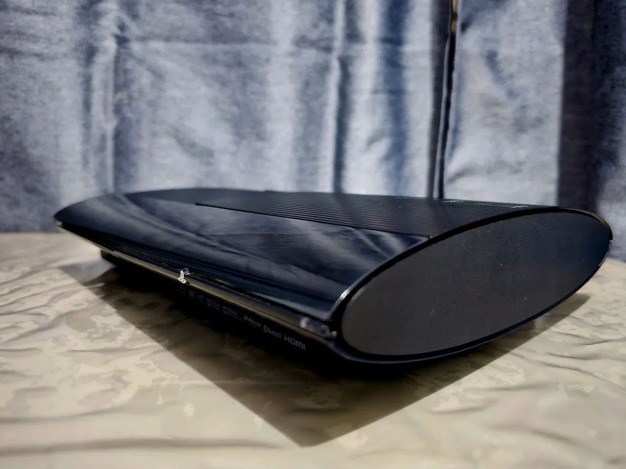 Ps3 Super Slim 500gb completo com HEN - Foto 3