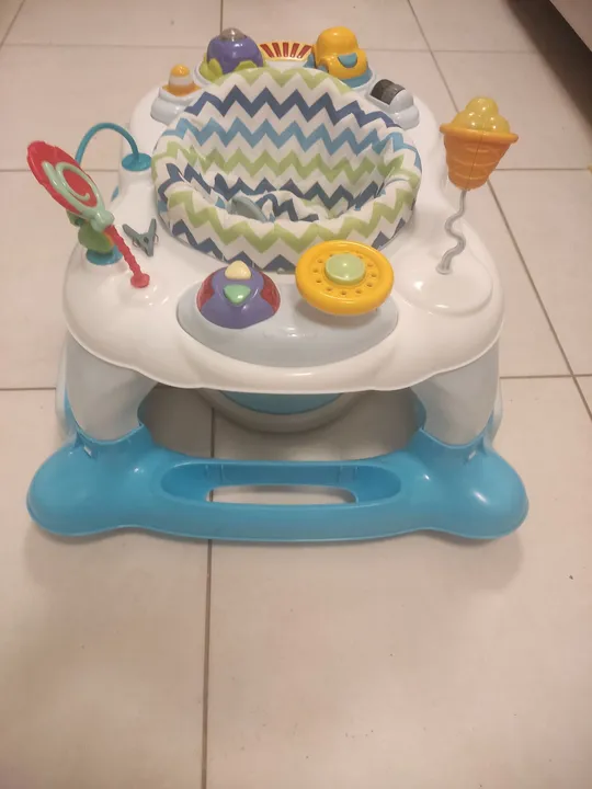 Andador de Bebê com Brinquedos