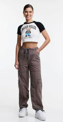 Calça parachute em sarja