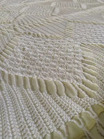 Colchas de crochê artesanais