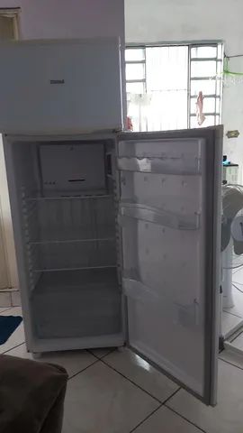  Geladeira usada Cônsul, modelo CRD 36gbana, duplex 334 Litros. - Foto 3