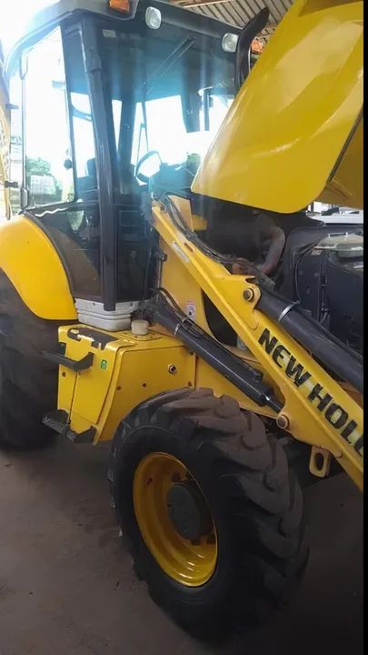 Retroescavadeira New Holland B110B ano 2015 - Foto 4