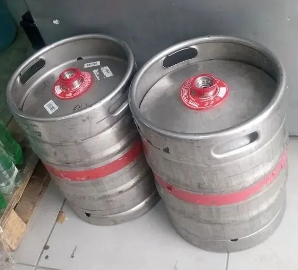 Barril de chopp vazios 