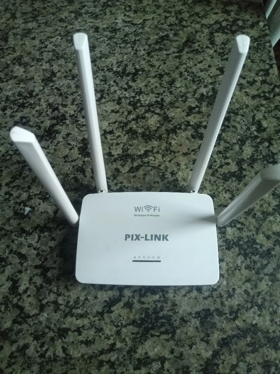 Roteador Wi-Fi PIX-LINK Wireless N Router e D-Link $70 $30